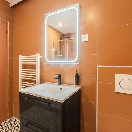 Marais Pompidou 3e, Jacuzzi, 2 Chambres, 4 A 6p Apartment *